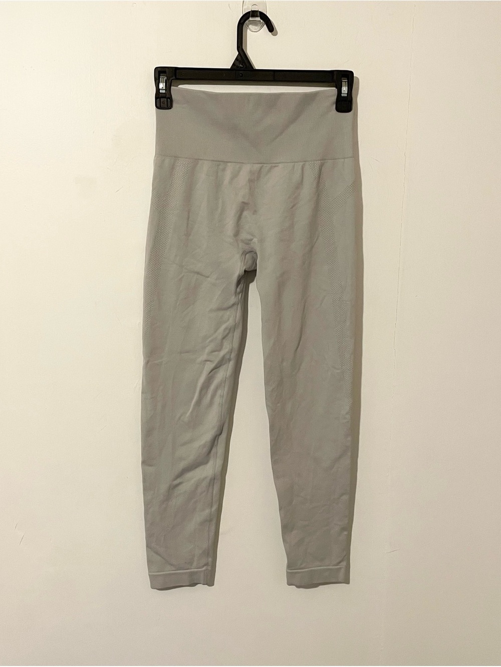 Halara Light Grey Gray Leggings Size Medium